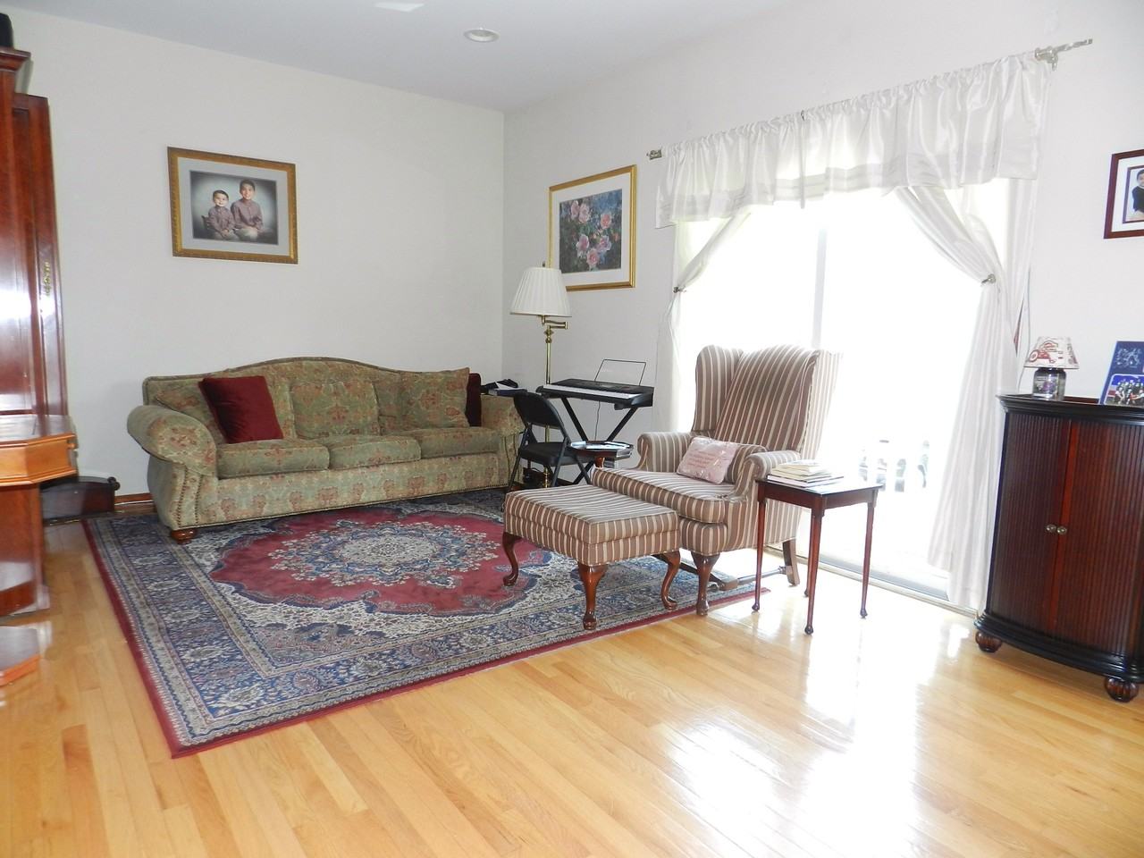 25 Riga Ct - Photo 2 of 10