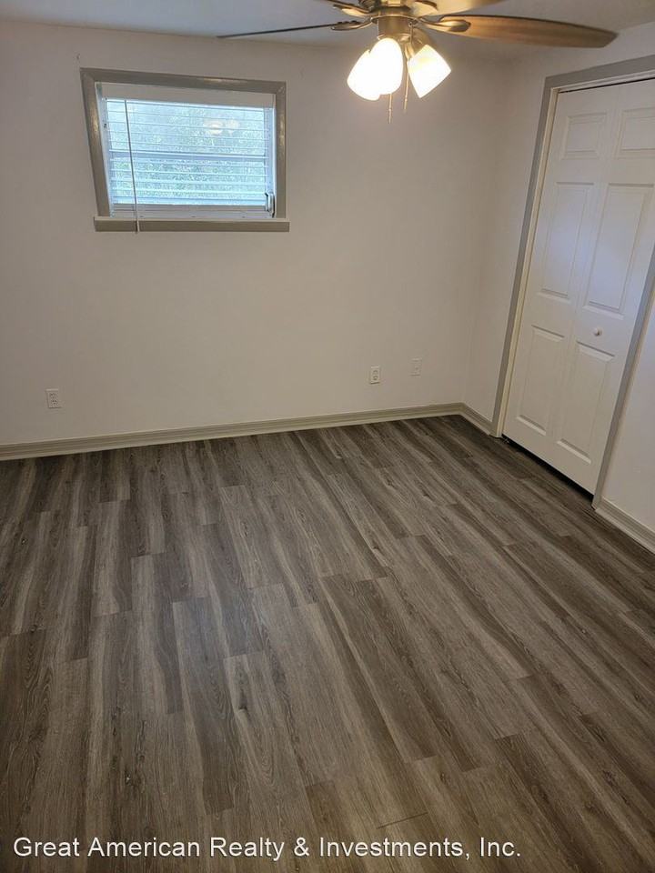 1259 Elmwood Dr - Photo 3 of 5