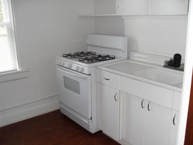 1015 Kelly Ave - Photo 2 of 8