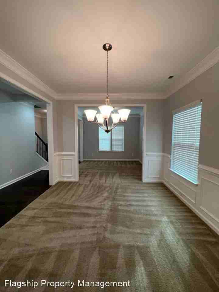 758 Charleston Pl - Photo 2 of 26