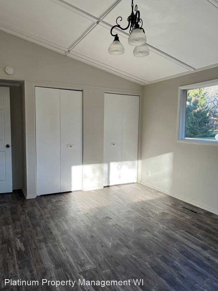 4517 Stettin Drive - Photo 3 of 11