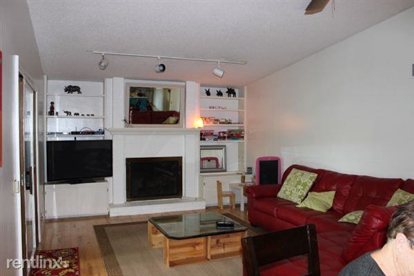 1203 Adams Dr - Photo 2 of 6