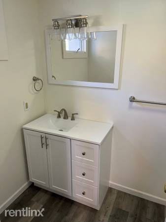 113 Broad St - Photo 3 of 3