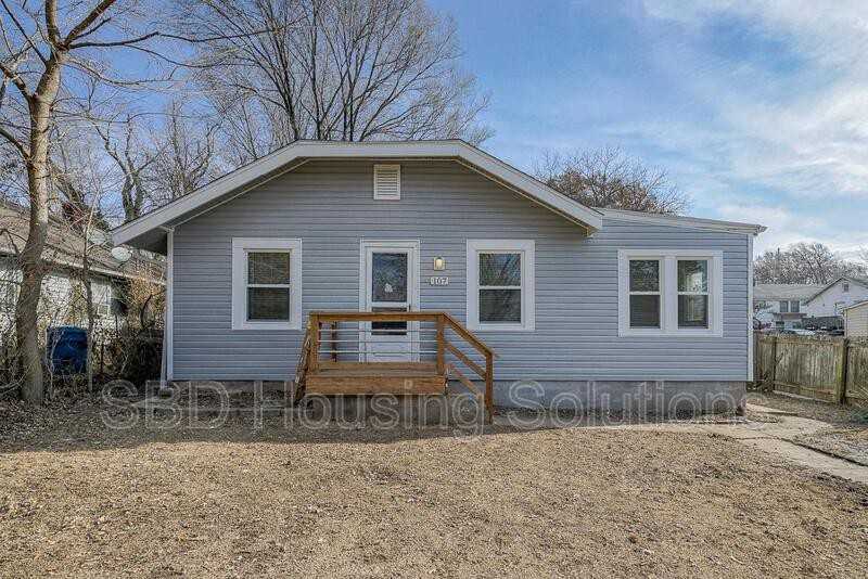 107 N Huttig Ave - Photo 2 of 18