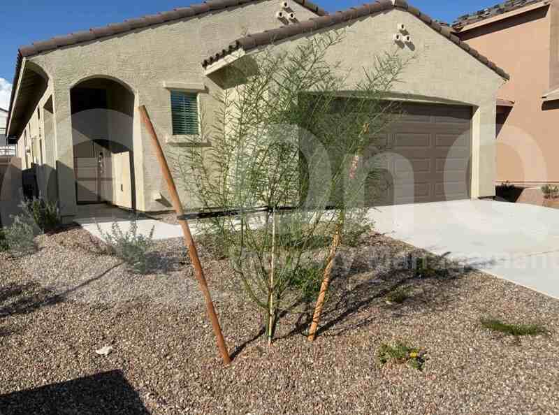 11243 S Weismann Dr - Photo 2 of 21