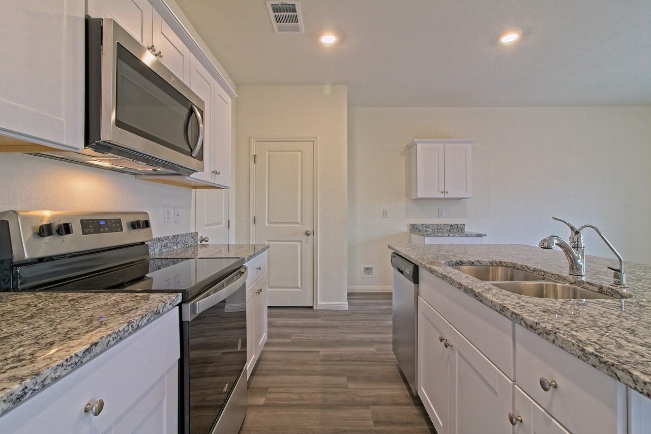 109 Gemsbok Rd - Photo 5 of 30