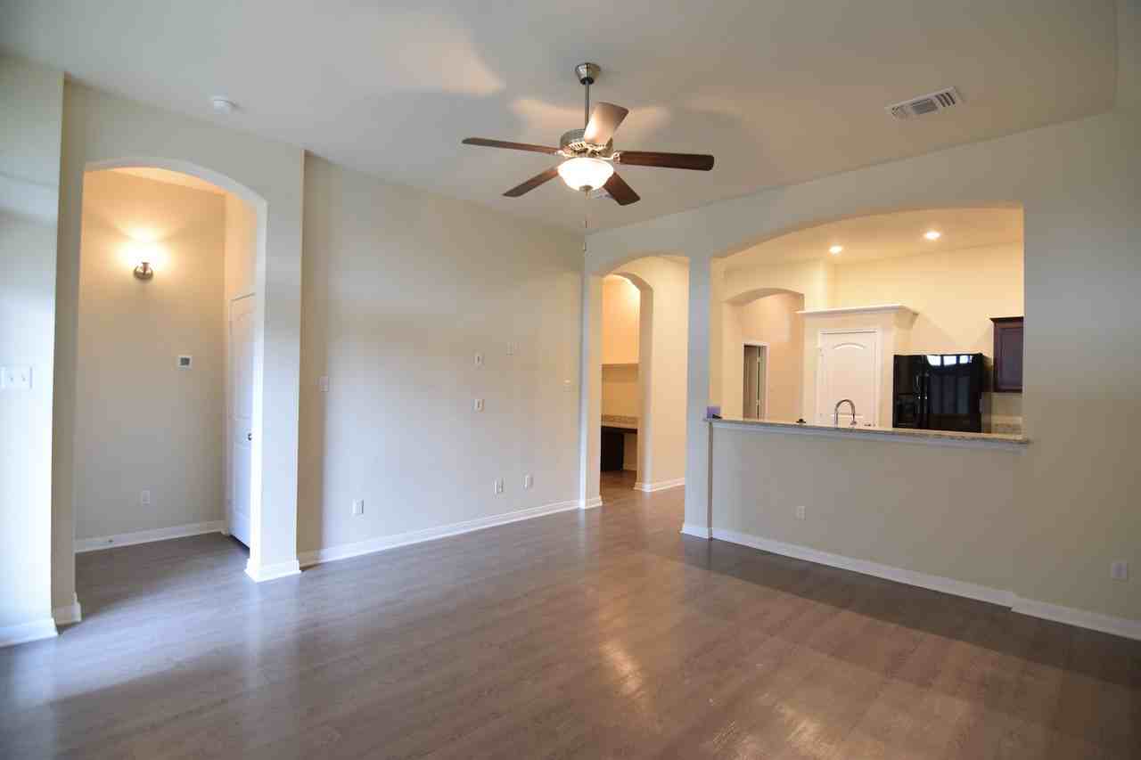 3410 Addison St - Photo 7 of 44