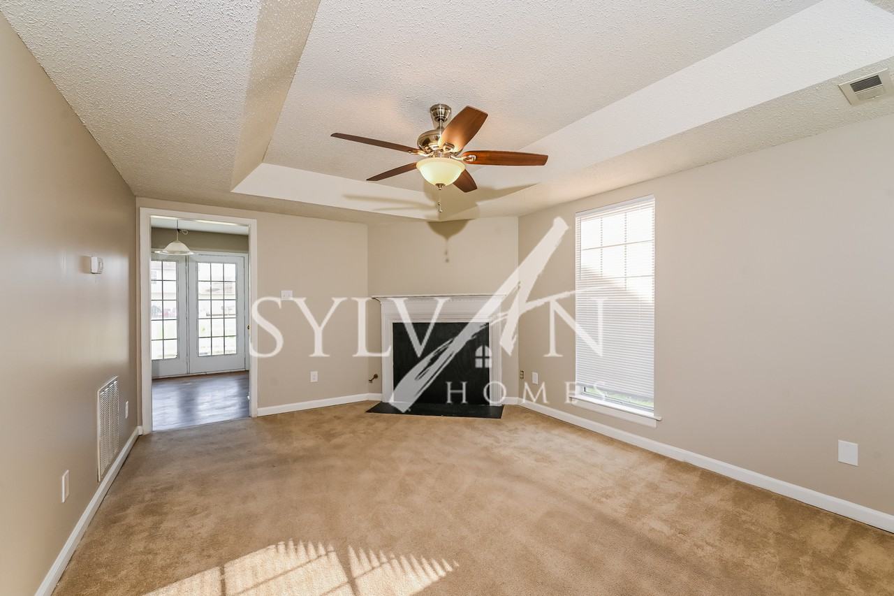 6405 Springcrest Ln - Photo 3 of 13