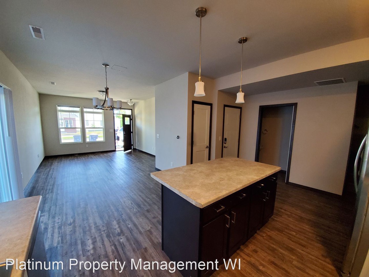 1041-1043 S 12th Ave - Photo 2 of 22