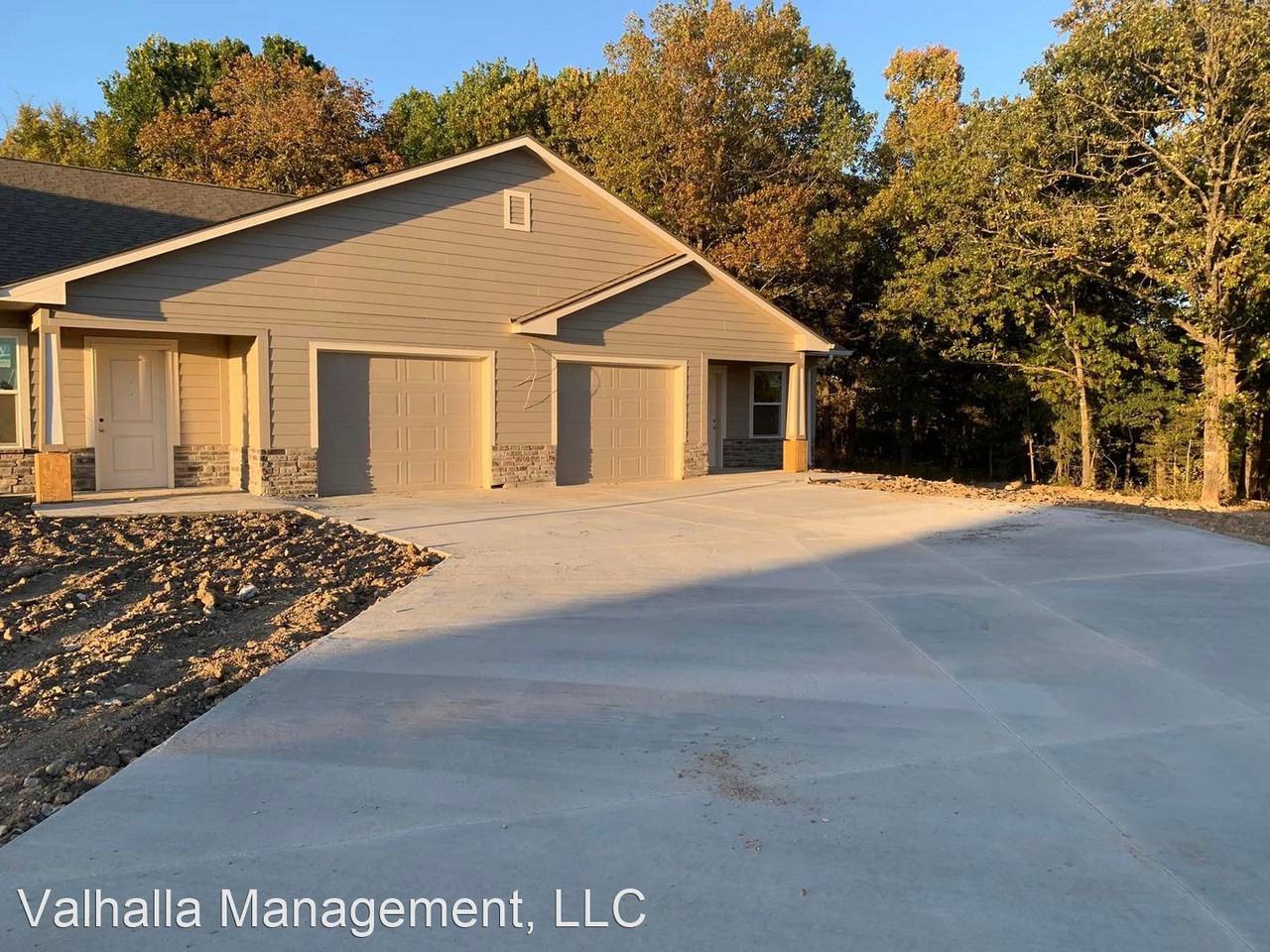 Home to Stone Ridge Apartments 49 Pink Sunset Ln, Kimberling