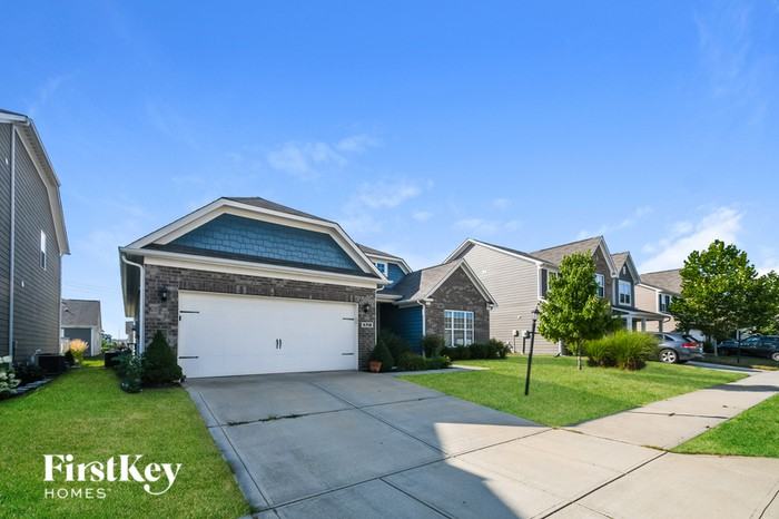 6358 Silver Leaf Dr - Photo 2 of 15