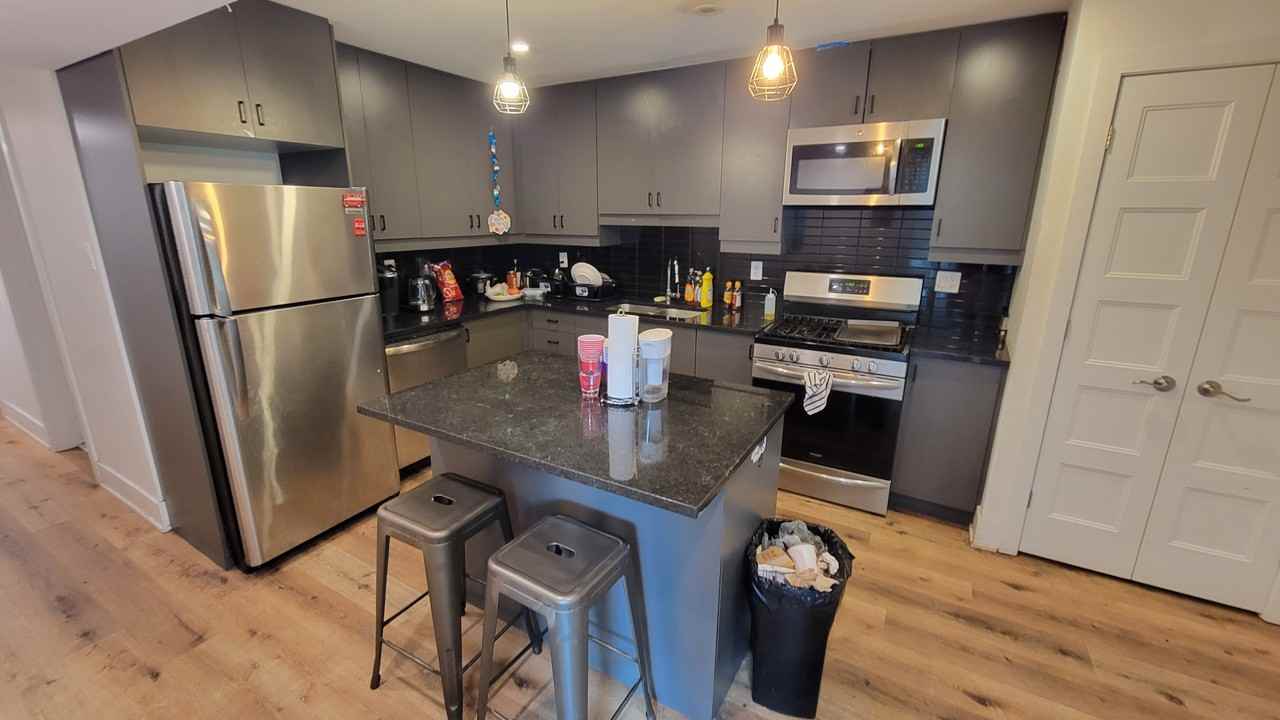 70 Russell Avenue - Photo 5 of 18