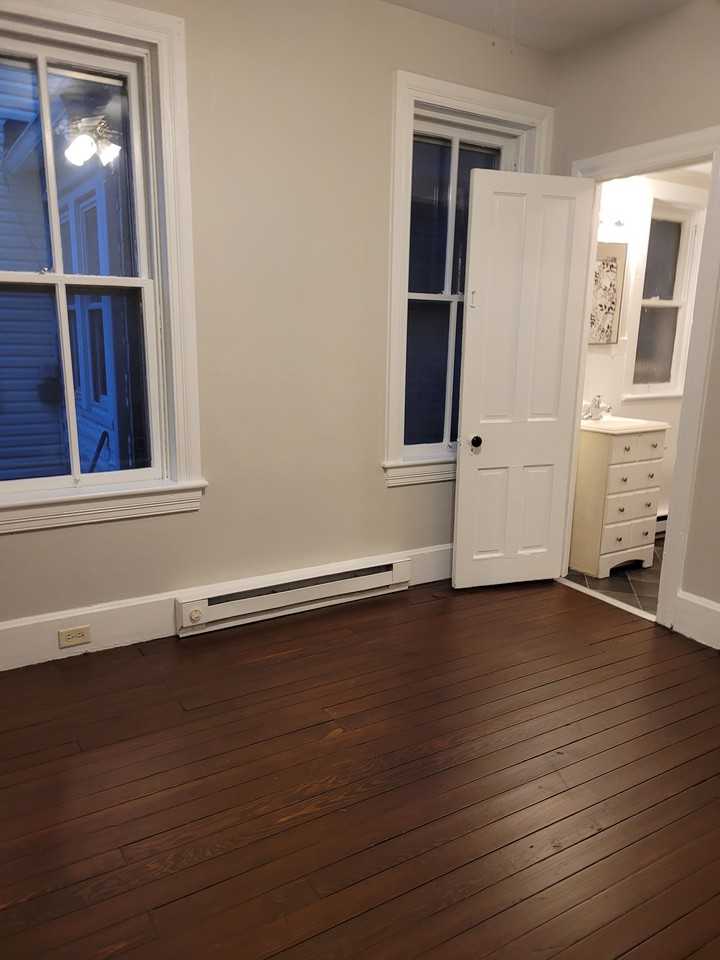 28 North Queen Street #1 - Photo 6 of 15