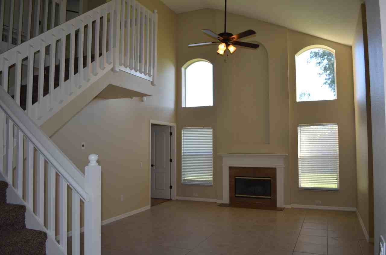 25903 Bloomsbury Ct - Photo 3 of 19