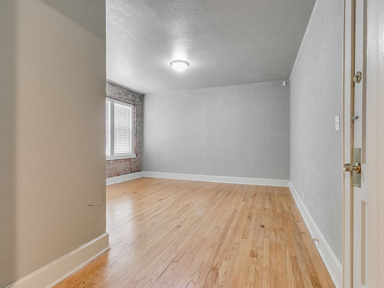 429 N.W. 11th StreetUnit 05 #05 - Photo 3 of 28