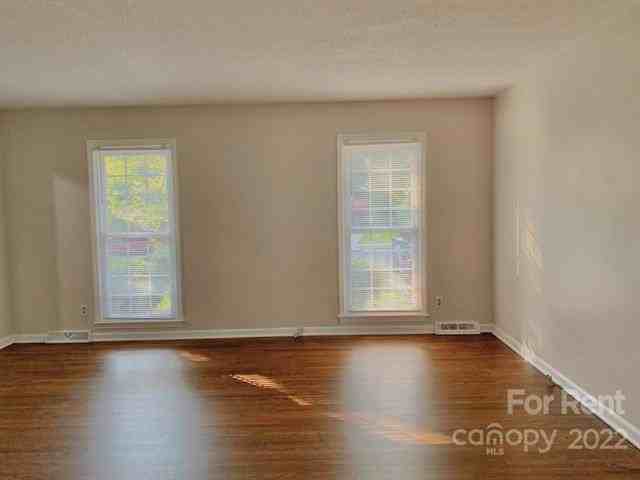 2314 Knickerbocker Dr #1 - Photo 3 of 50