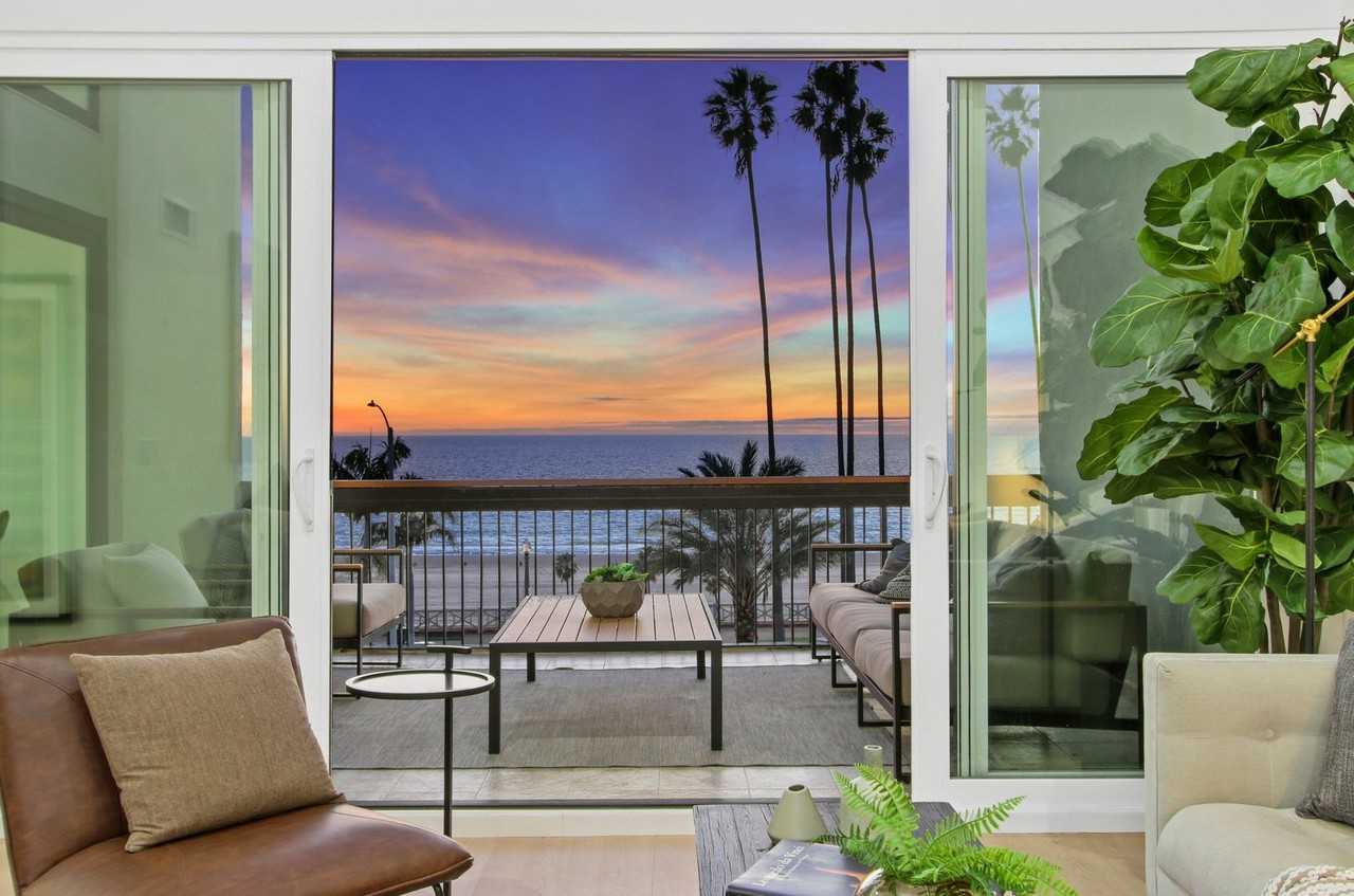 1025 Ocean Avenue - Photo 4 of 59