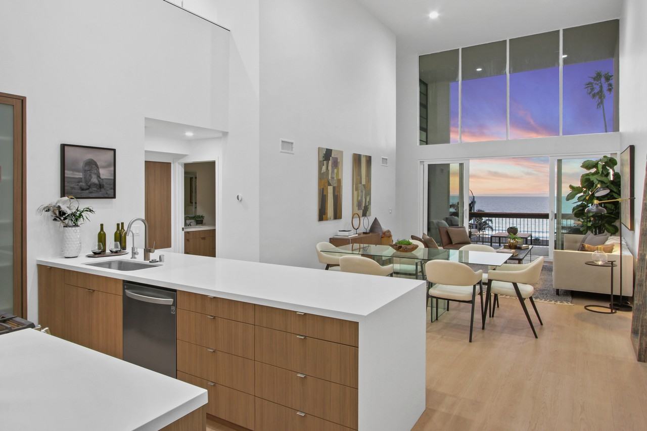 1025 Ocean Avenue - Photo 5 of 59