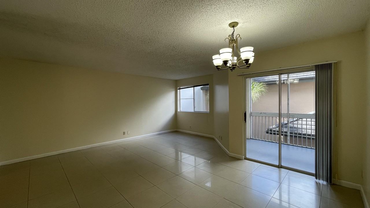 9833 Westview Dr #412 - Photo 3 of 21