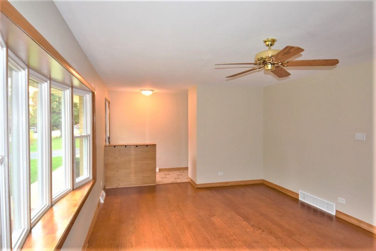 308 Iowa Ct - Photo 2 of 17