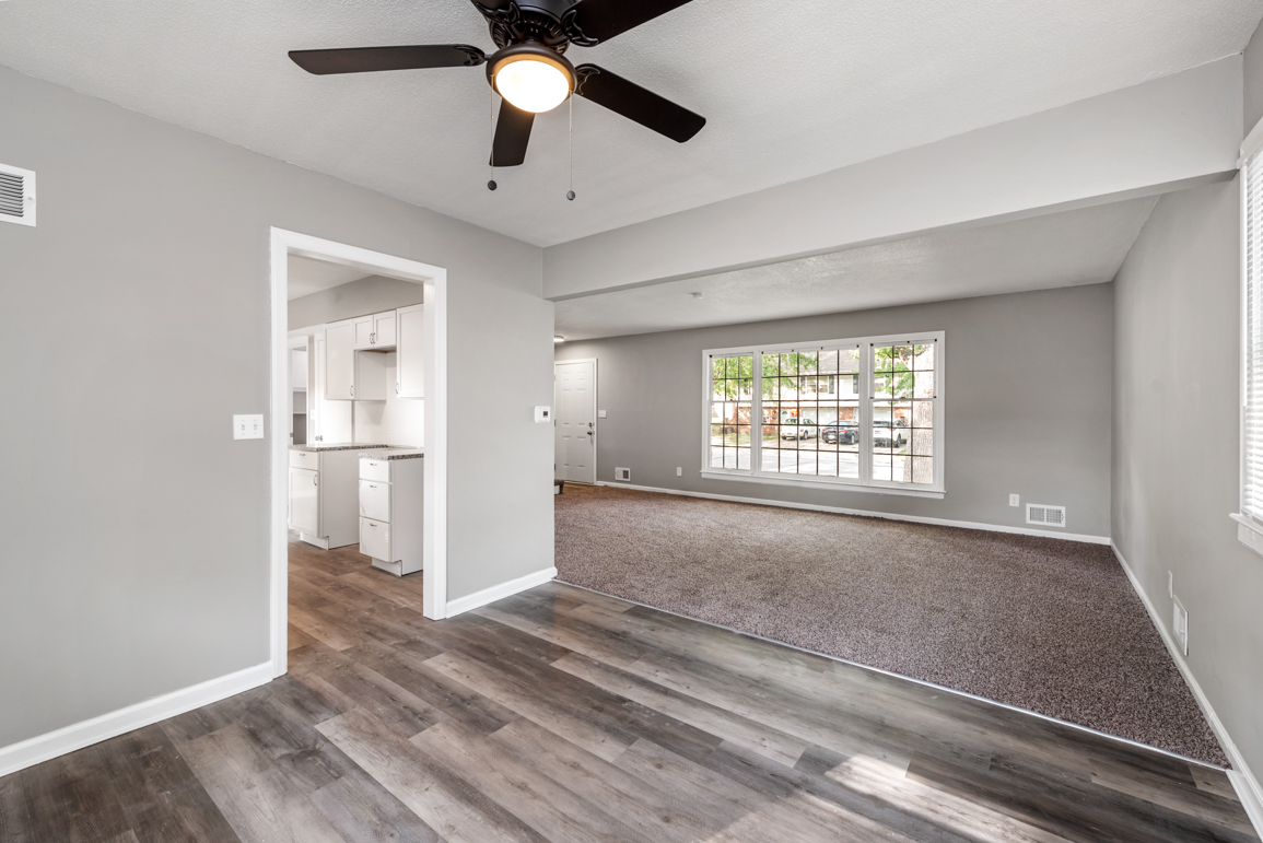 1008 Northwest Range Street - Photo 3 of 13