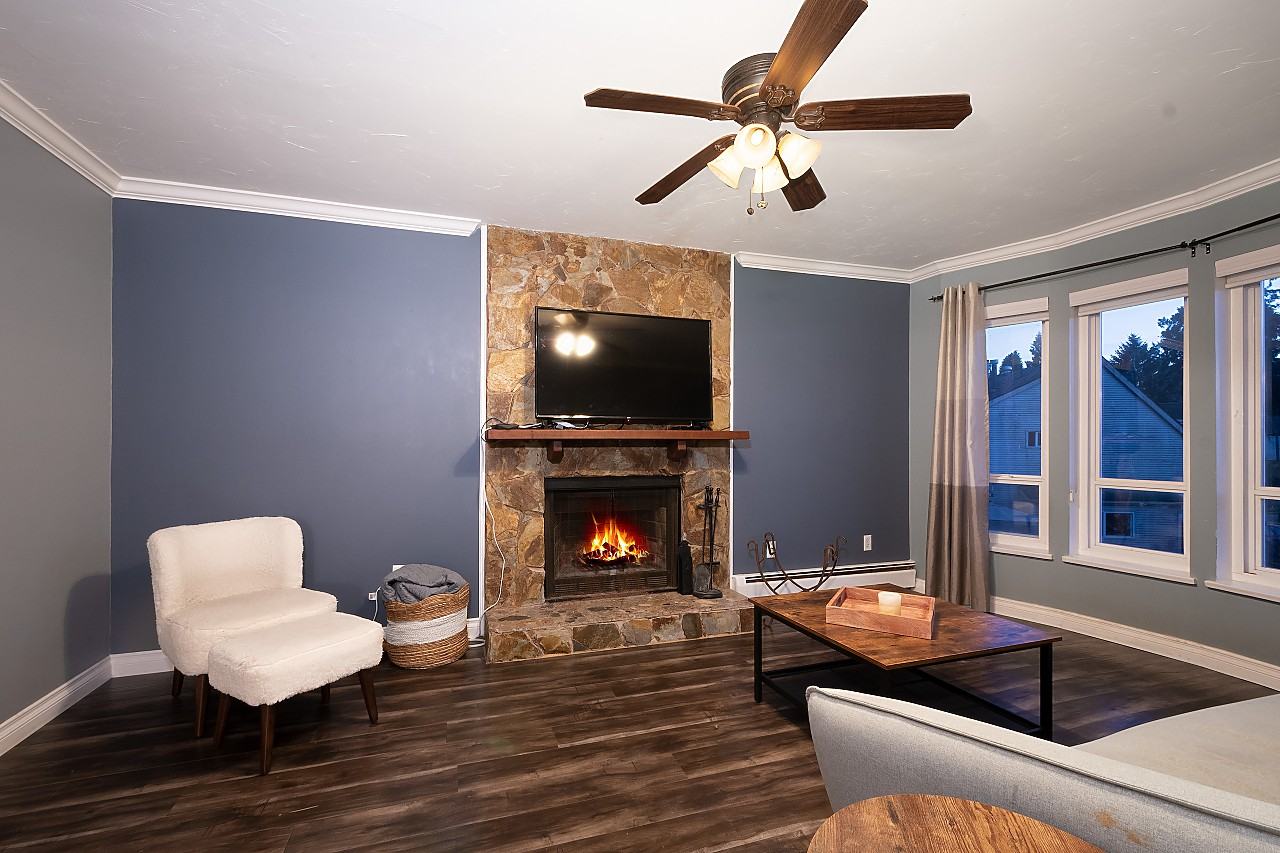 12077 McIntyre Court - Photo 3 of 17