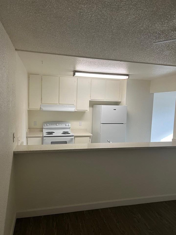 1671 W El Camino Ave - Photo 7 of 25