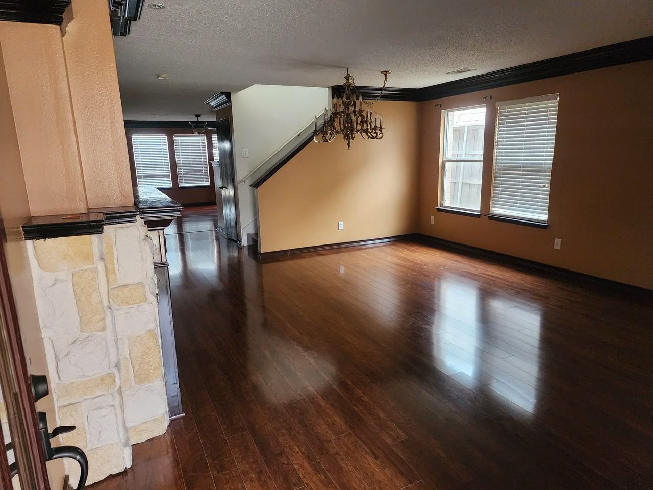 9132 Penny Lane - Photo 2 of 30
