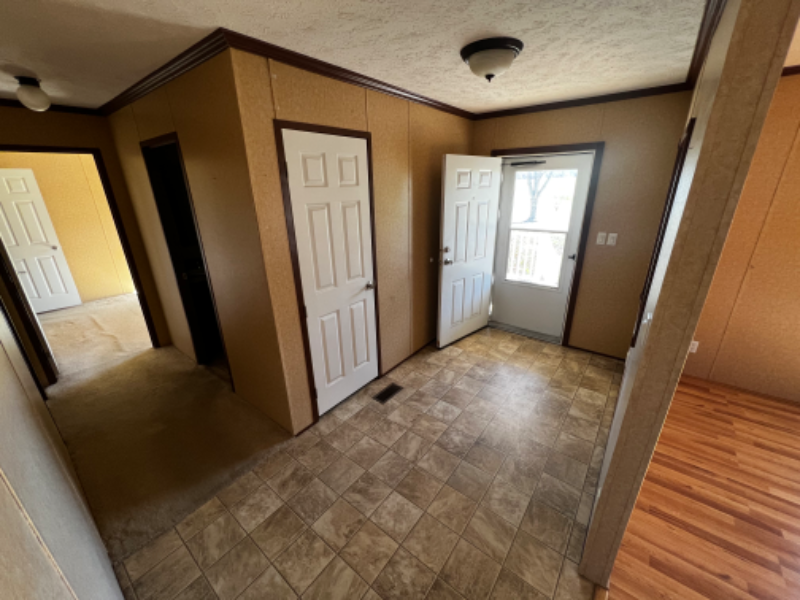 6034 Russell Springs Rd - Photo 3 of 18