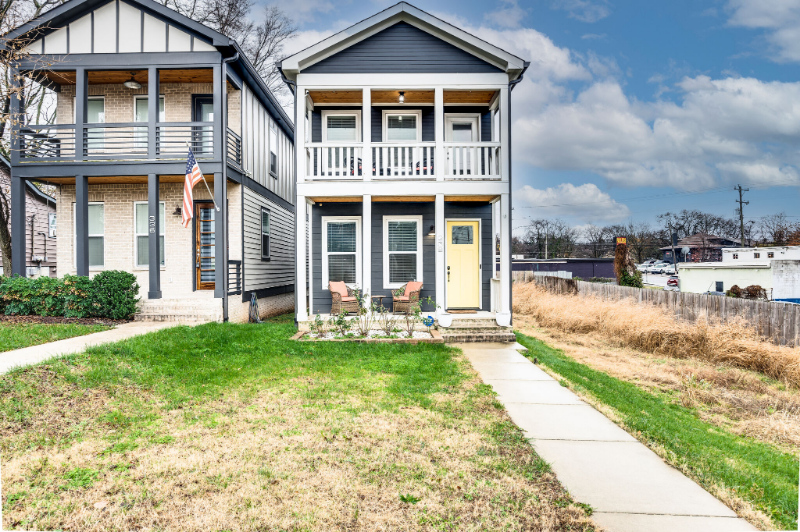 338 Vivelle Ave - Photo 2 of 37
