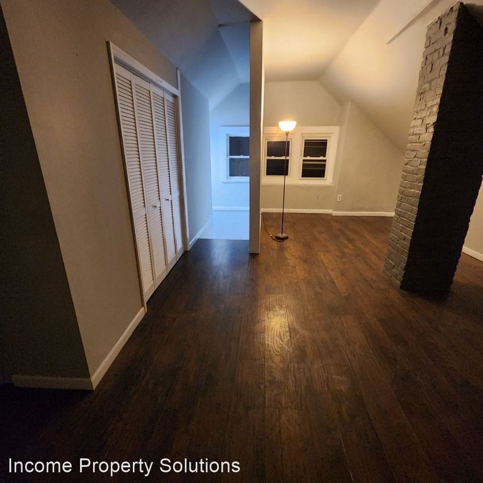 254 Netherwood Ave - Photo 3 of 6