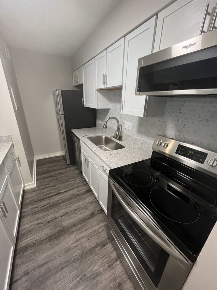 3135 Grand Ave #3137 - Photo 2 of 9