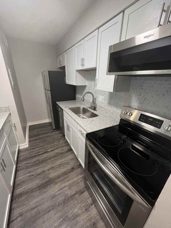 3135 Grand Ave #3137 - Photo 3 of 9