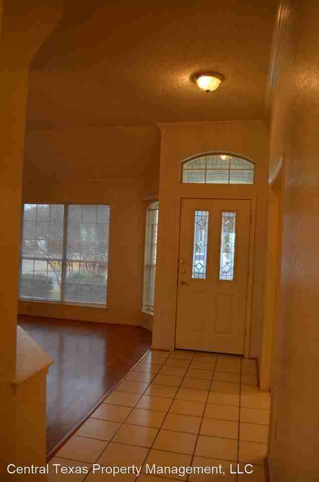 419 Arapaho Dr - Photo 2 of 42