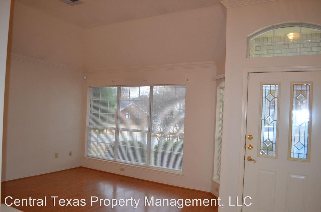 419 Arapaho Dr - Photo 3 of 42