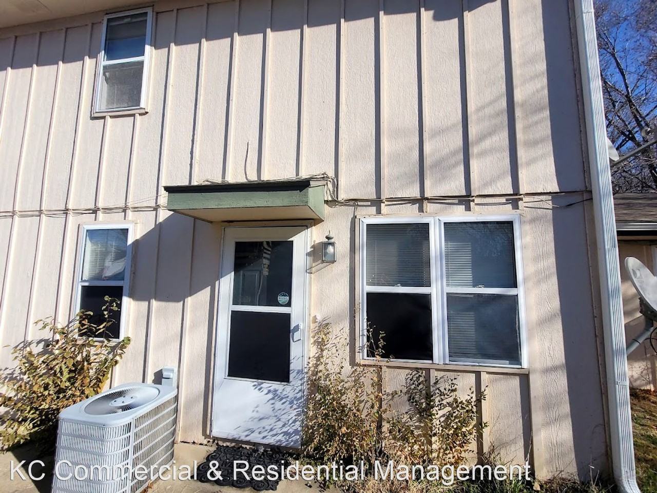 8705 NW 82nd Street - Photo 2 of 8