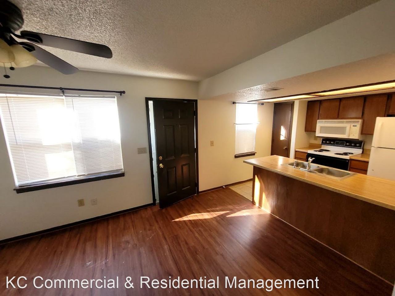 8705 NW 82nd Street - Photo 3 of 8