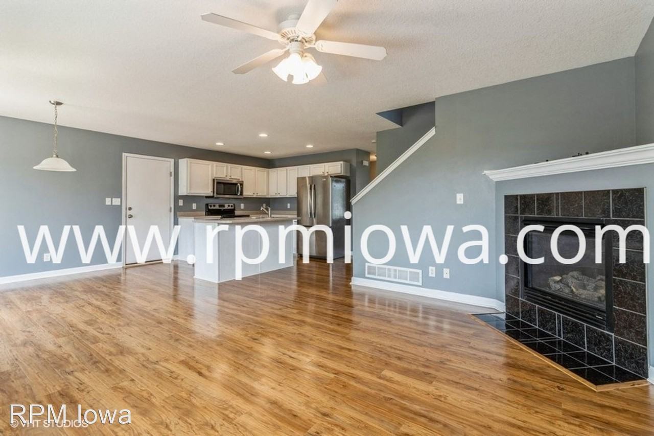 308 Nw 10th Cir - Photo 3 of 17