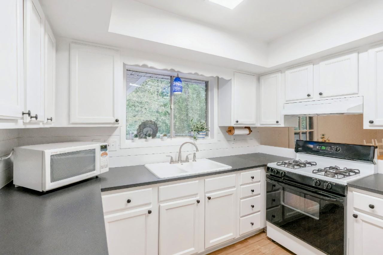 Indian Forest Ct - Photo 2 of 16