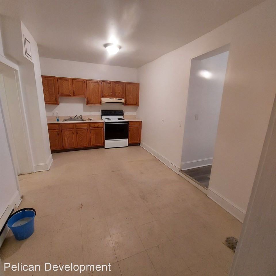 South Main Street Apartments - Photo 3 of 6