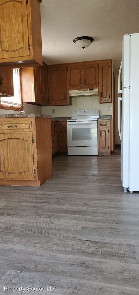 3071, 3073 Wedge Ct - Photo 2 of 14