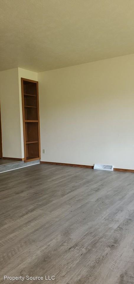 3071, 3073 Wedge Ct - Photo 3 of 14