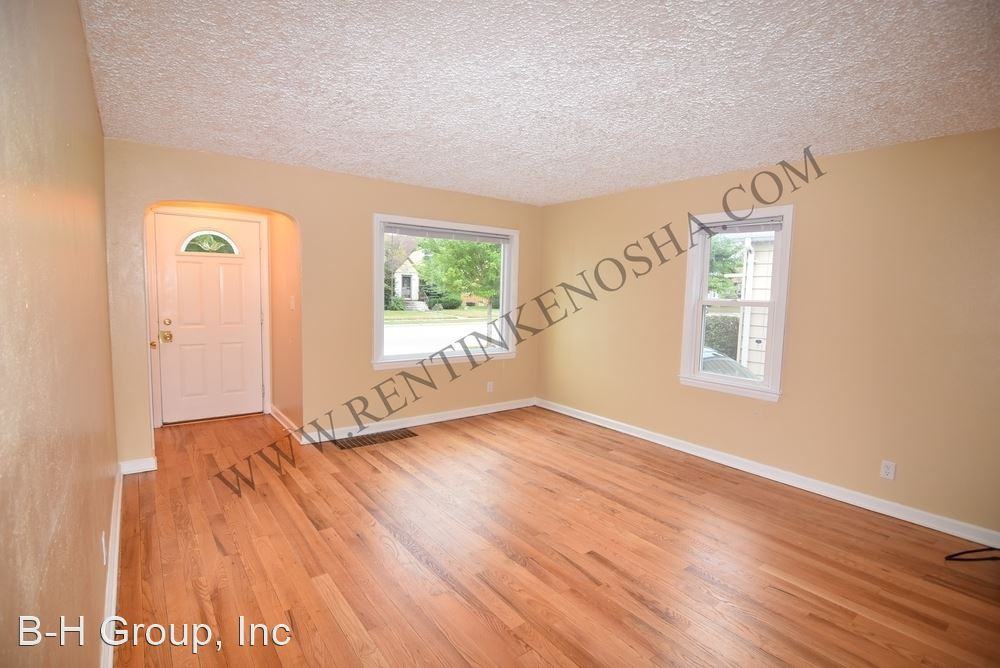 3608 75th St - Photo 2 of 17