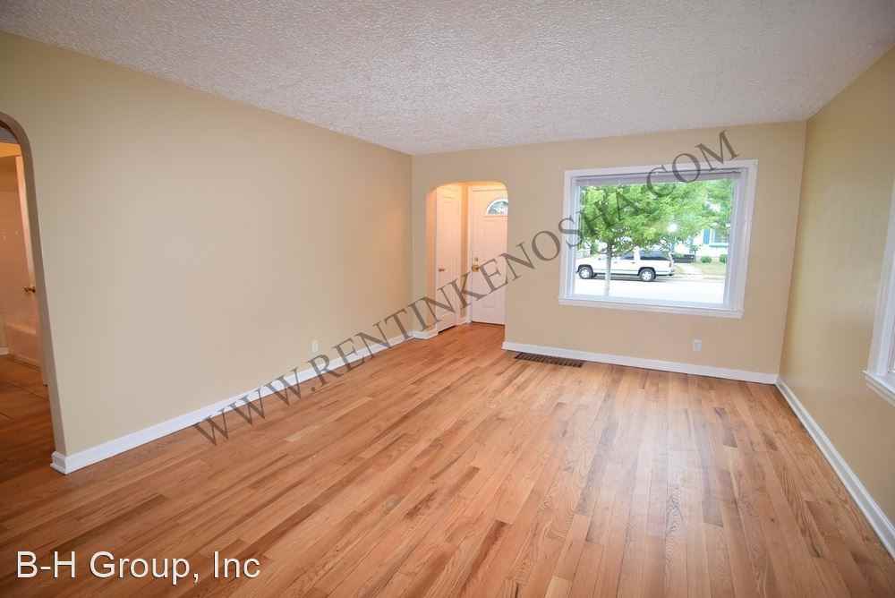 3608 75th St - Photo 3 of 17