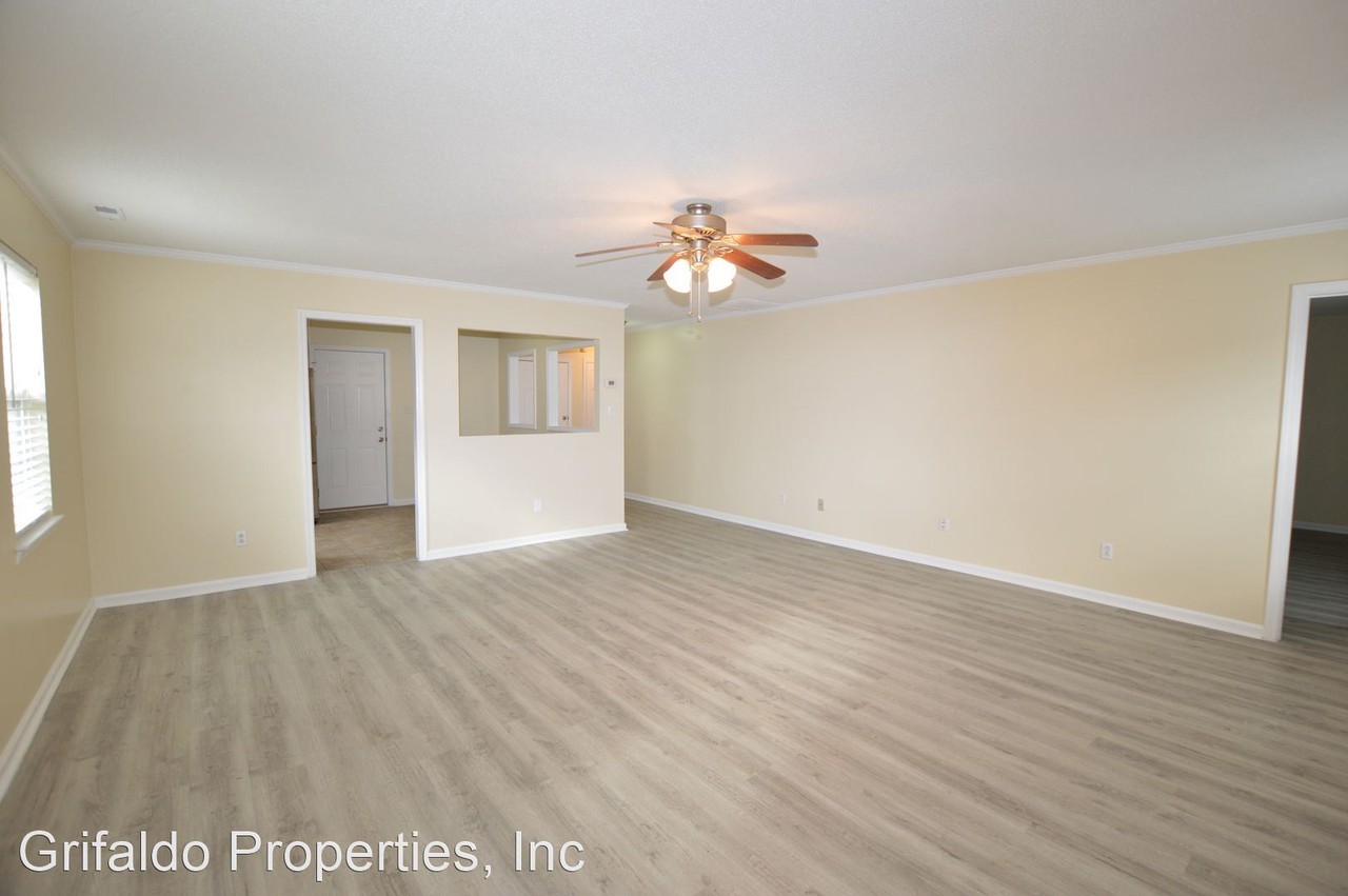2048 Derby Run Rd - Photo 3 of 16