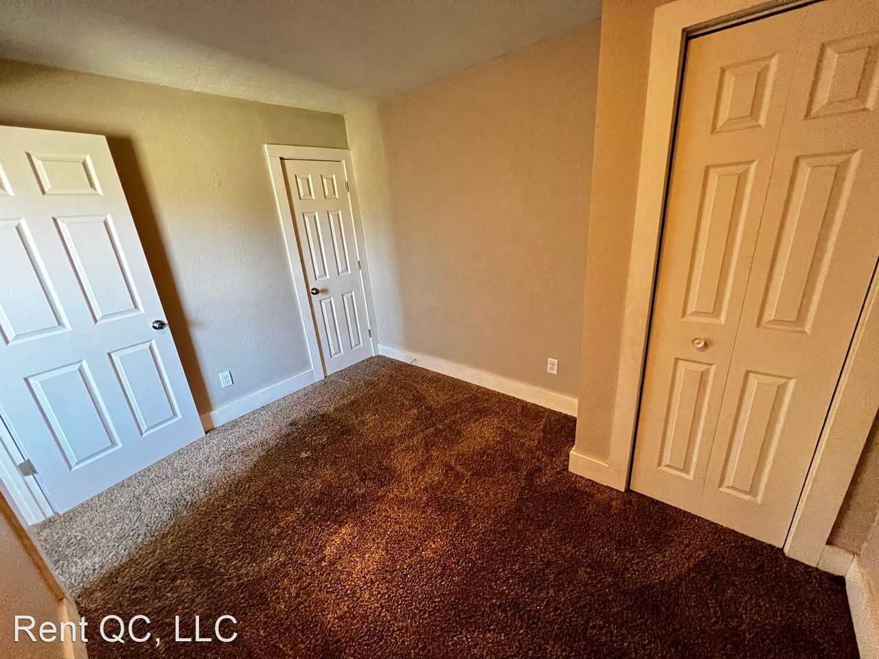 827-829 Ripley St. - Photo 2 of 8