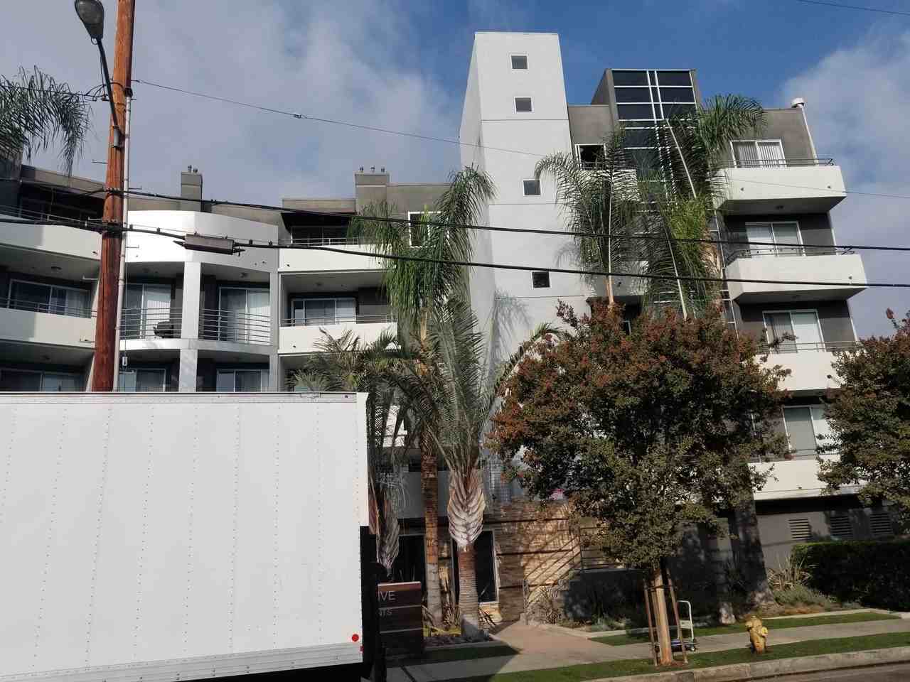 Arch Drive - Photo 2 of 44