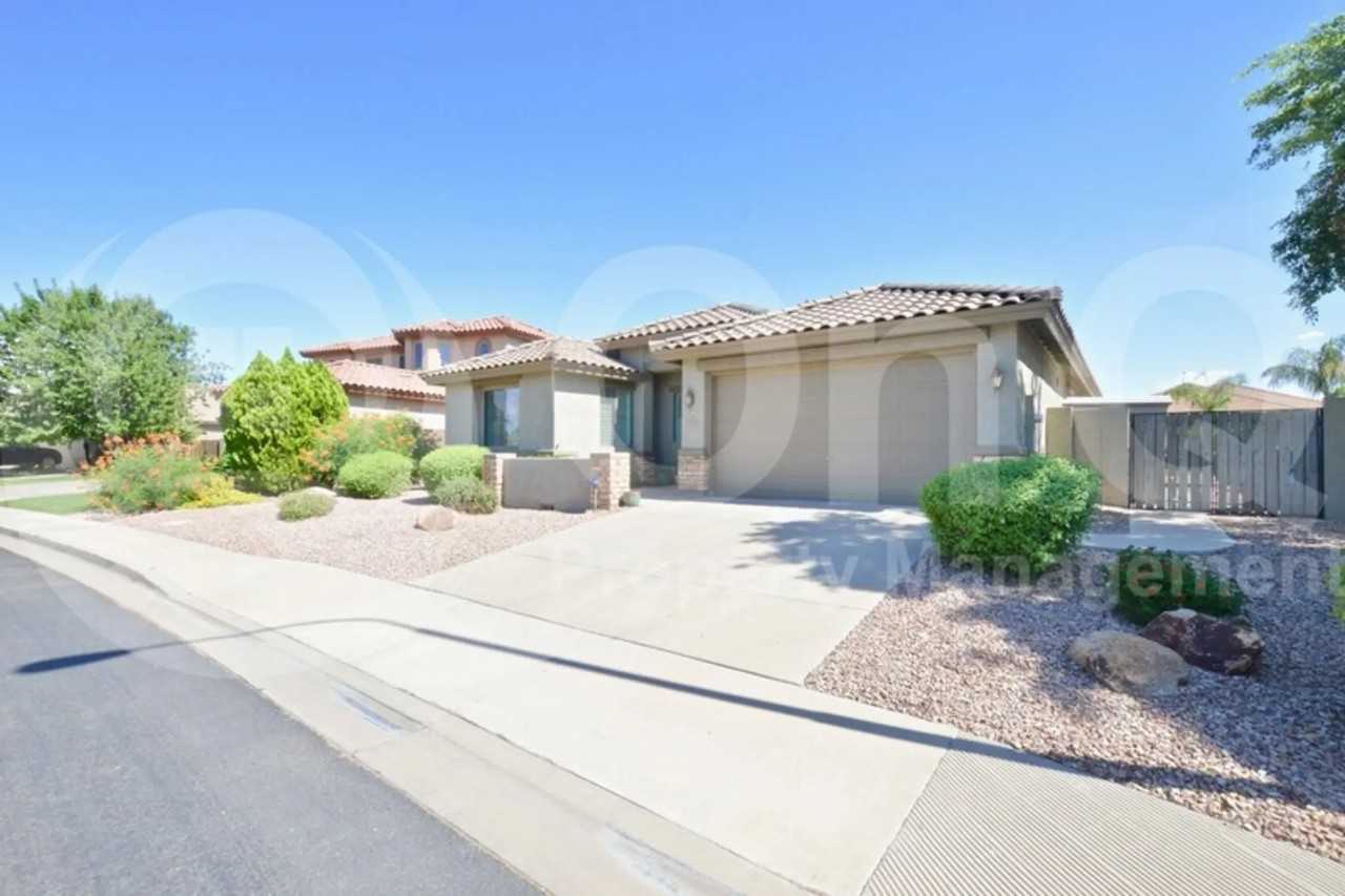 2175 E Grand Canyon Dr - Photo 2 of 20