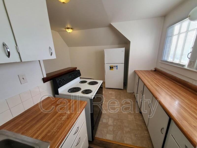 1303 N Lindeke St #2 - Photo 3 of 7