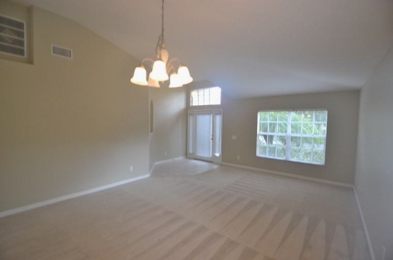 19031 Fishermans Bend Dr - Photo 3 of 11